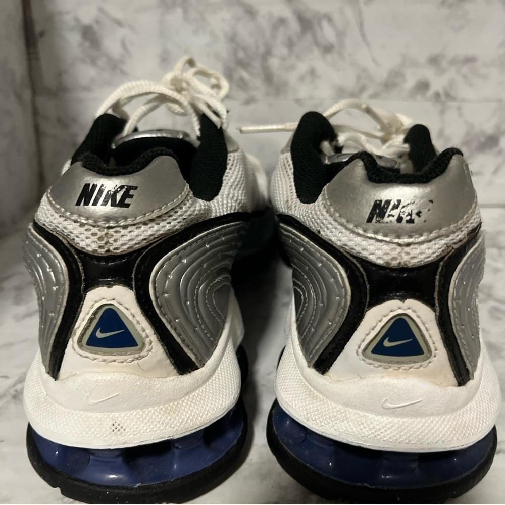 Nike Reax Athletic Training White Silver Blue Mens Size 7.5 Sneaker Shoes - Picture 3 of 7